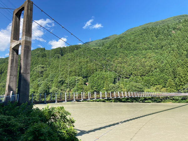 060705turibasi.jpg